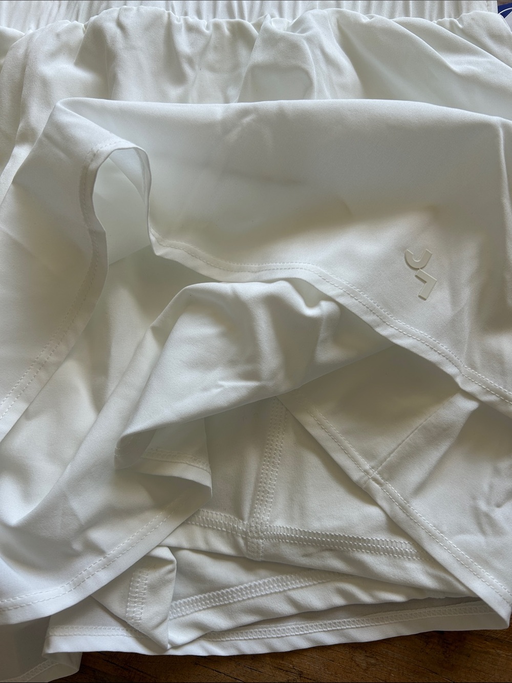 JoyLab White Ruffle Shorts - Picture 4 of 6